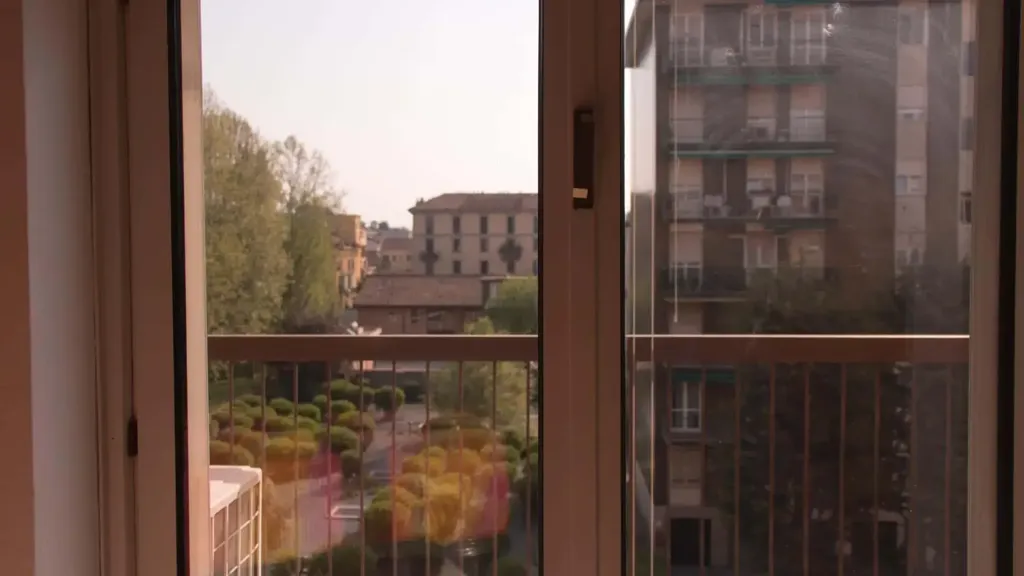 Balcon - Modern Studio with Balcony in Milan