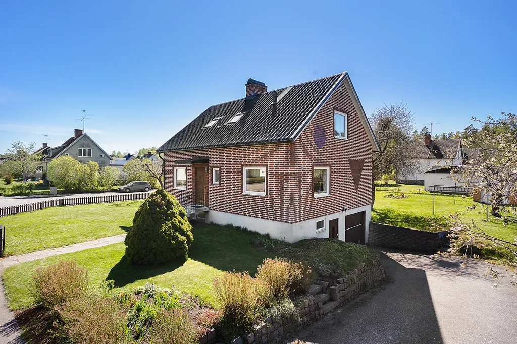 Välivaade - 1955 Villa with Garden in Laxå