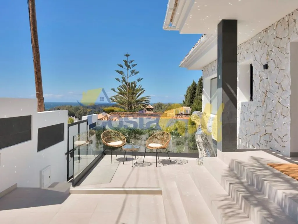 Terrasse - Luxury Villa with Pool in Elviria, Marbella