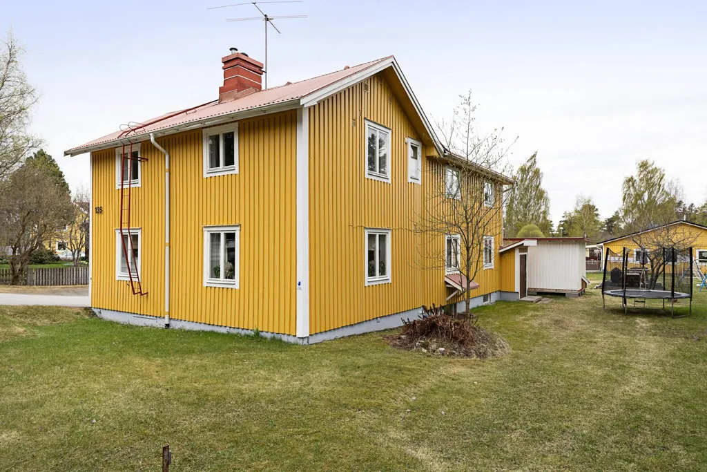 Välivaade - Villa with Multiple Units in Östra Kyrkogatan