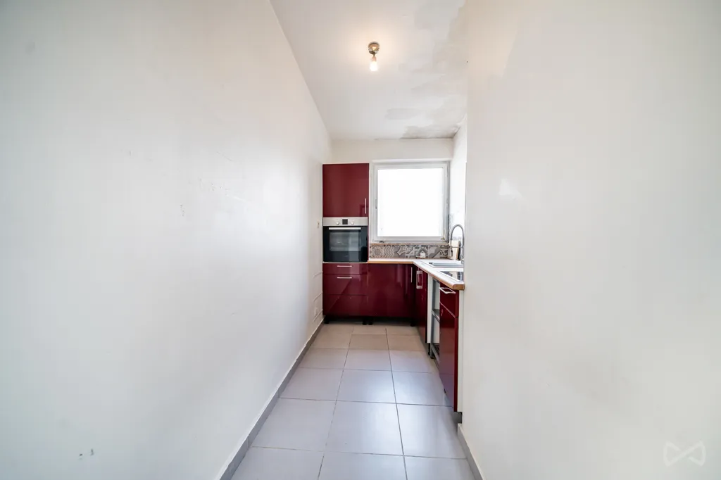 Cuisine - Appartement avec Balcon dans le Centre de Charleroi