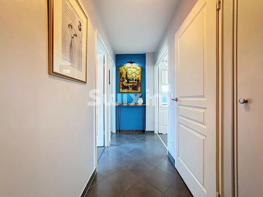 hallway_entrance