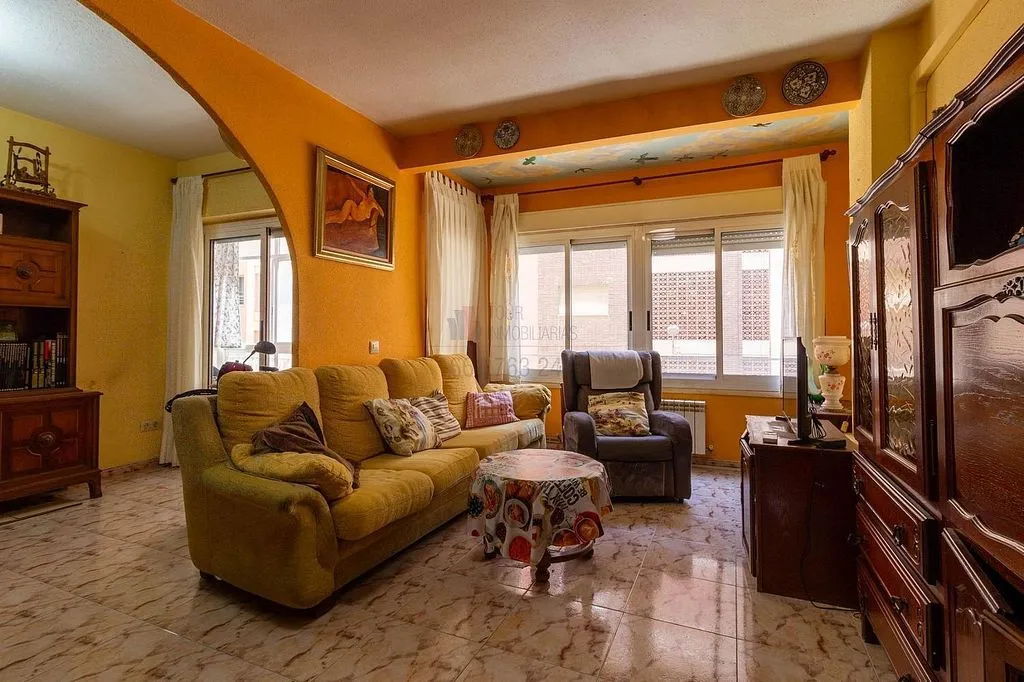 Séjour - Apartment with Terrace in Alicante's Historic District
