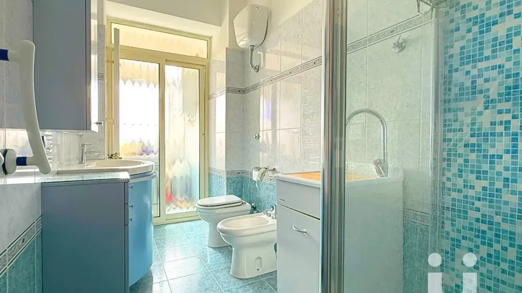 Bathrooms - 3-Bedroom Apartment with Balcony in Conca d'Oro, Rome