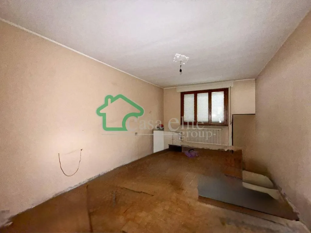 Pièces - Bifamiliar Villa with Private Garden in Secugnago