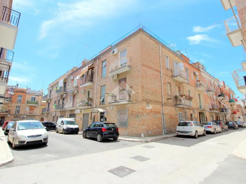Välivaade - Modern 3-Bedroom Apartment in Lucera