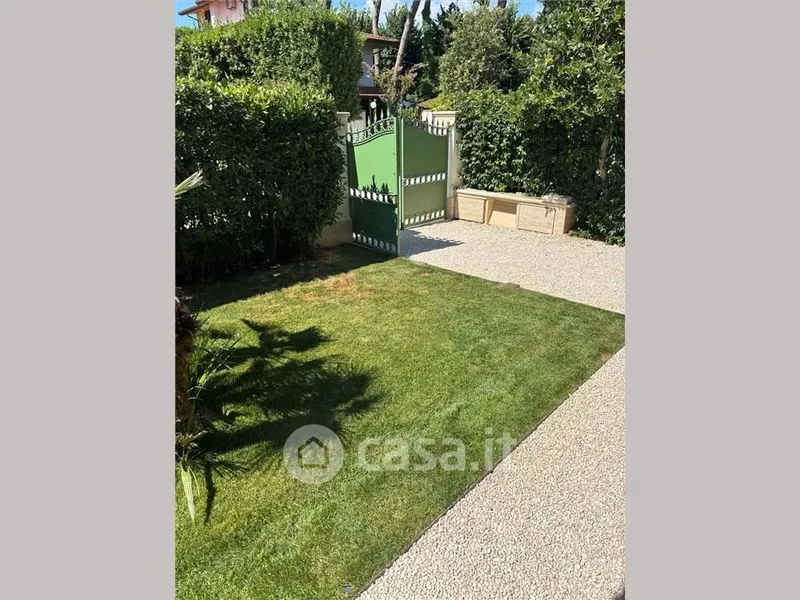 Aed - Villa with Beach Access in Forte dei Marmi