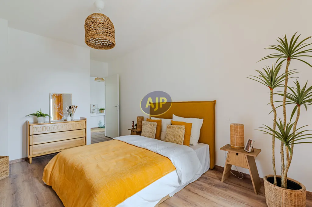 Chambres - Appartement Duplex avec Balcon à Mérignac