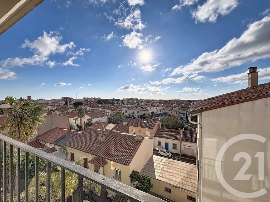 Balcony - 4-Bed Apartment with Balcony in Perpignan Centre