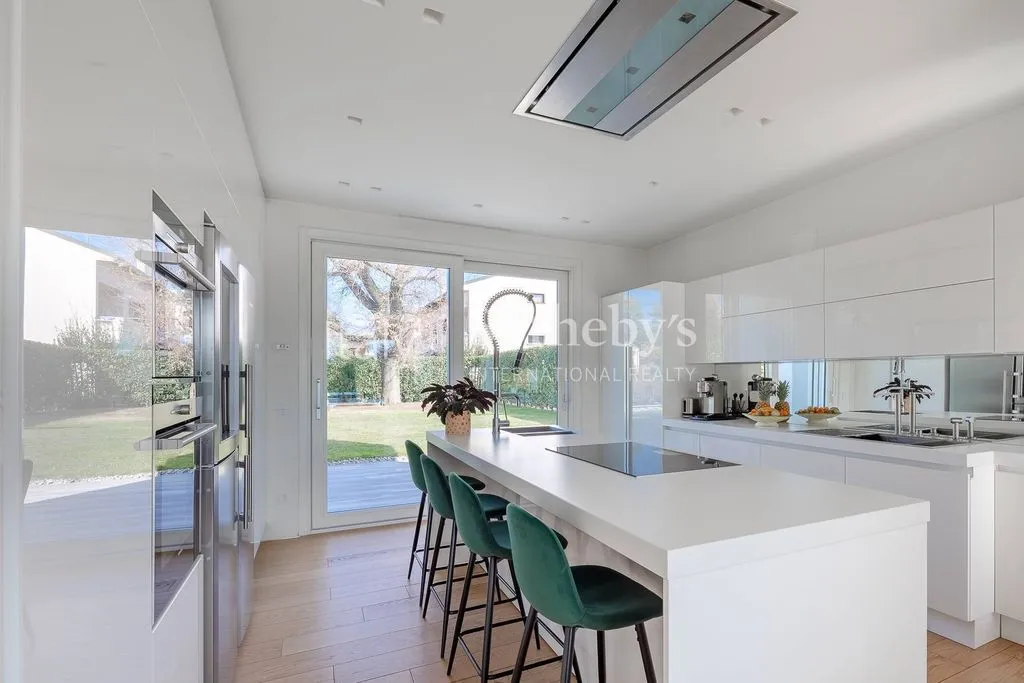 Cuisine - High-Tech Villa with Pool in Guanzate