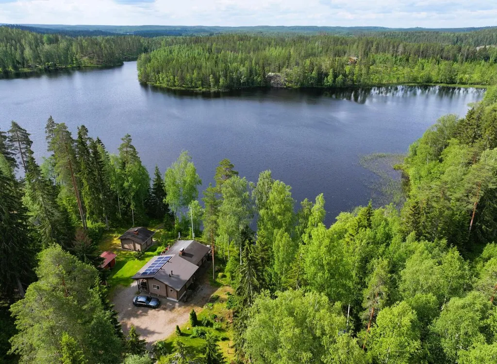 Õhuvaade - Cottage with Private Lakefront in Suurijärvi