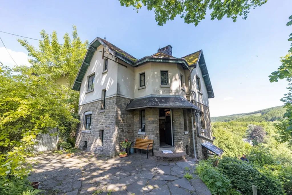 Välivaade - Villa with View for Renovation in Trois-Ponts