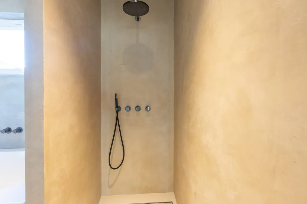 Salles de bain - Penthouse Rénové avec Terrasse à Ostende