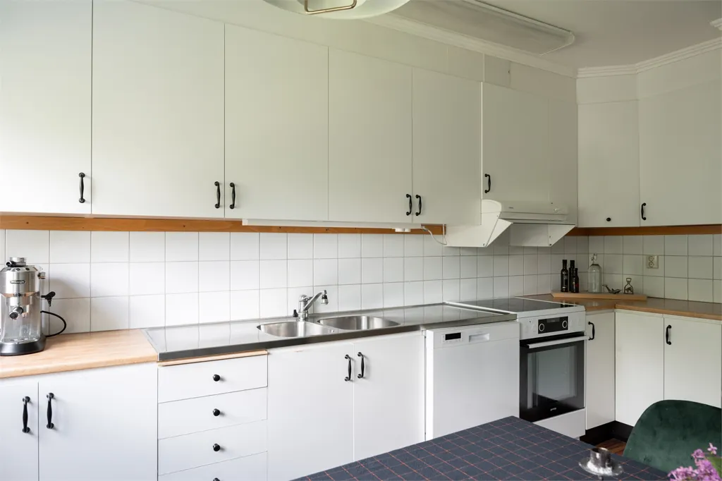 Cuisine - Apartment with Balcony in Central Västerås