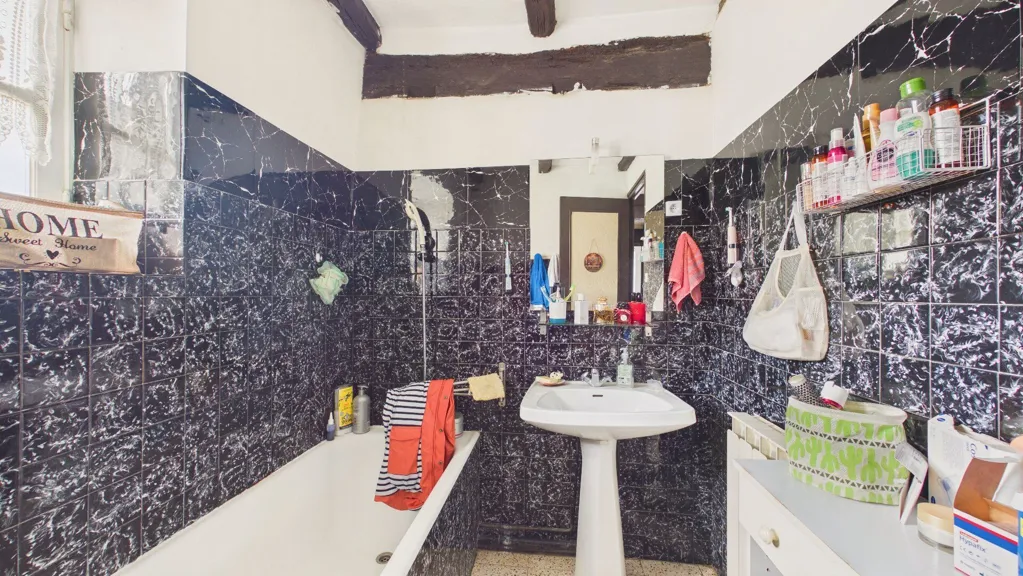 Salles de bain - Maison Basque de Caractère à Ainhoa