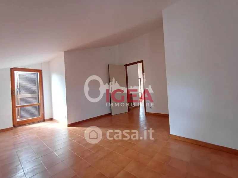 Pièces - Spacious Loft with Terrace in Siena