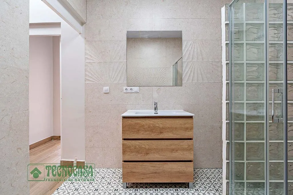 Salles de bain - Semi-detached House with Terrace in Ejido Centre