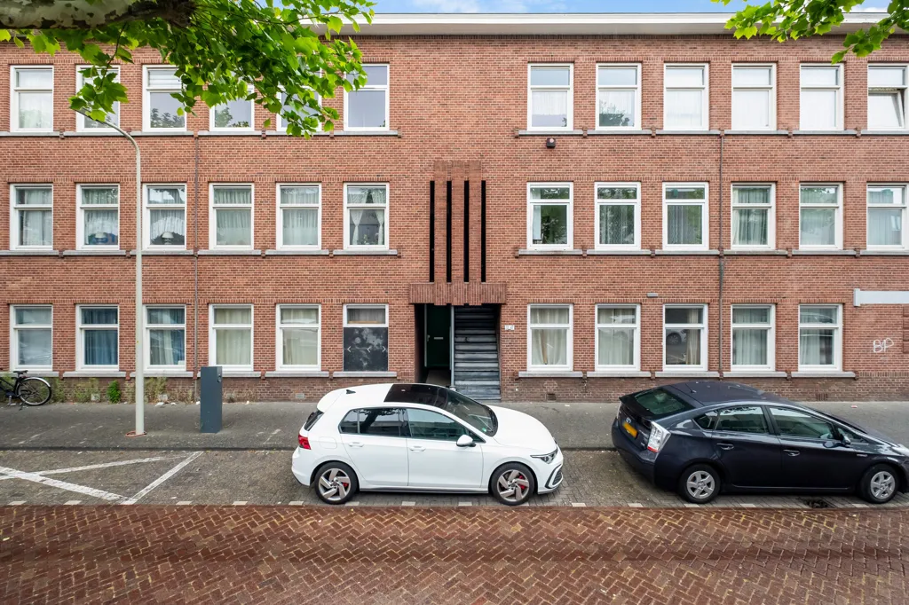 4-toaline korter asukohas Den Haag
