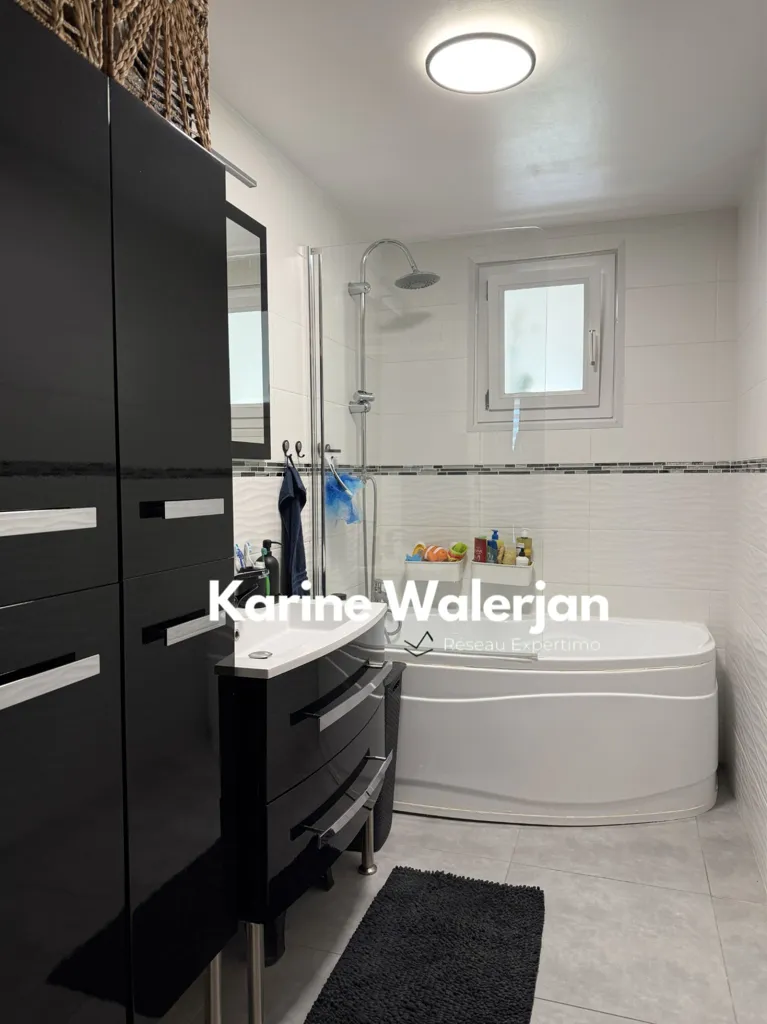 Maison Individuelle avec Jacuzzi à Hénin-Beaumont