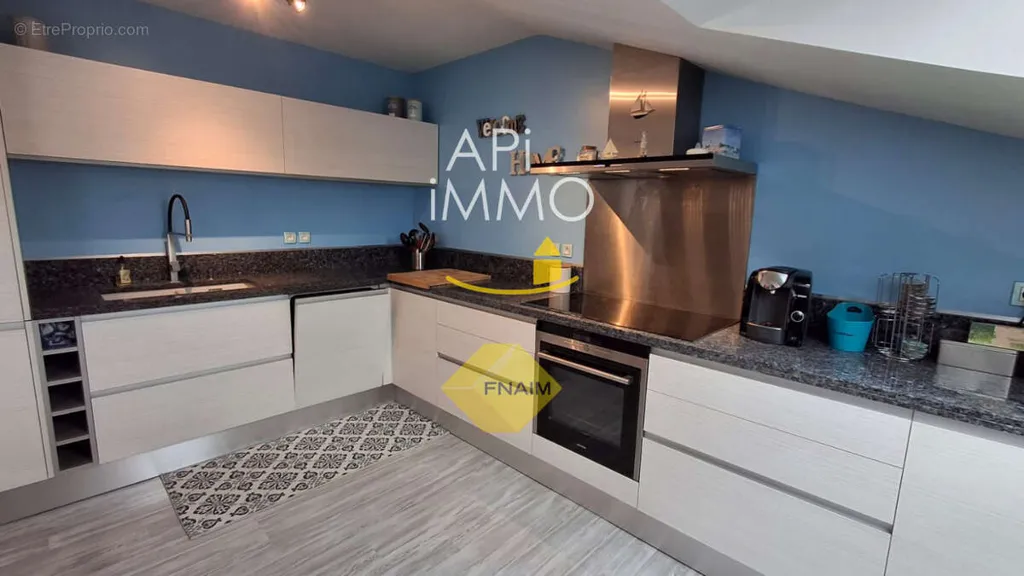 Kitchen - 3-room apartment in Chatelaillon-Plage