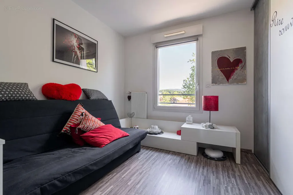 Magamistoad - Apartment with Terrace in Poisy