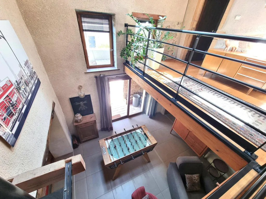 Séjour - Maison Ancienne Rénovée avec Jardin à Saint-Genis-Les-Ollières