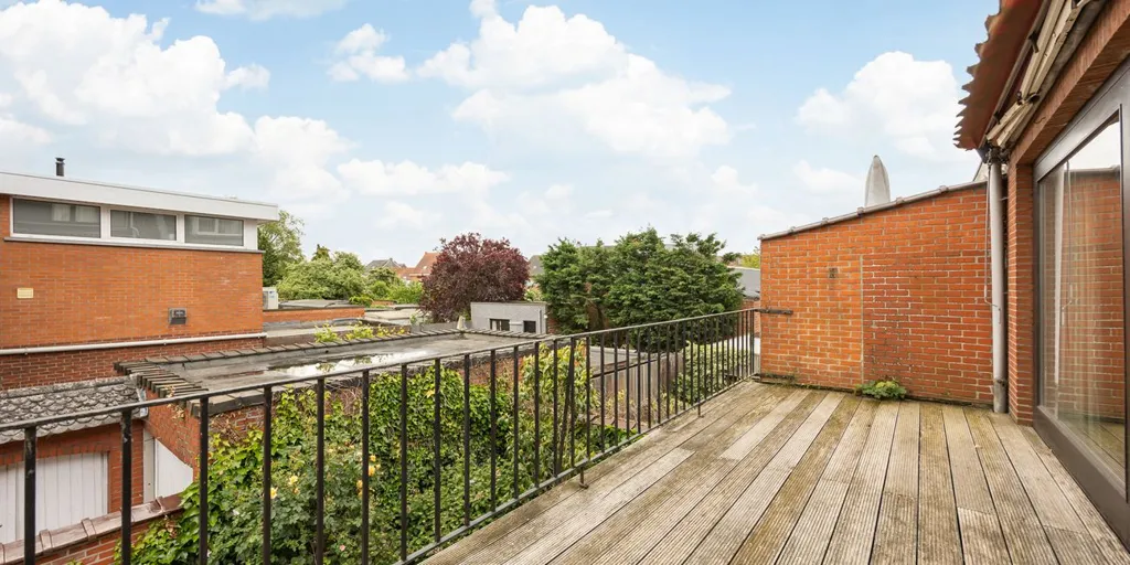 Rõdu - Attic Flat with Garden in Turnhout