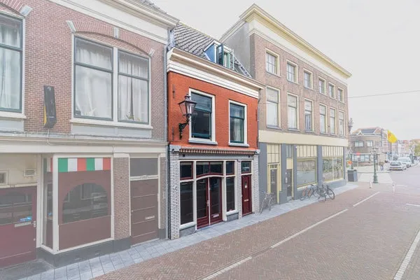 Extérieur - 1 Bedroom Apartment with High Windows in Leiden