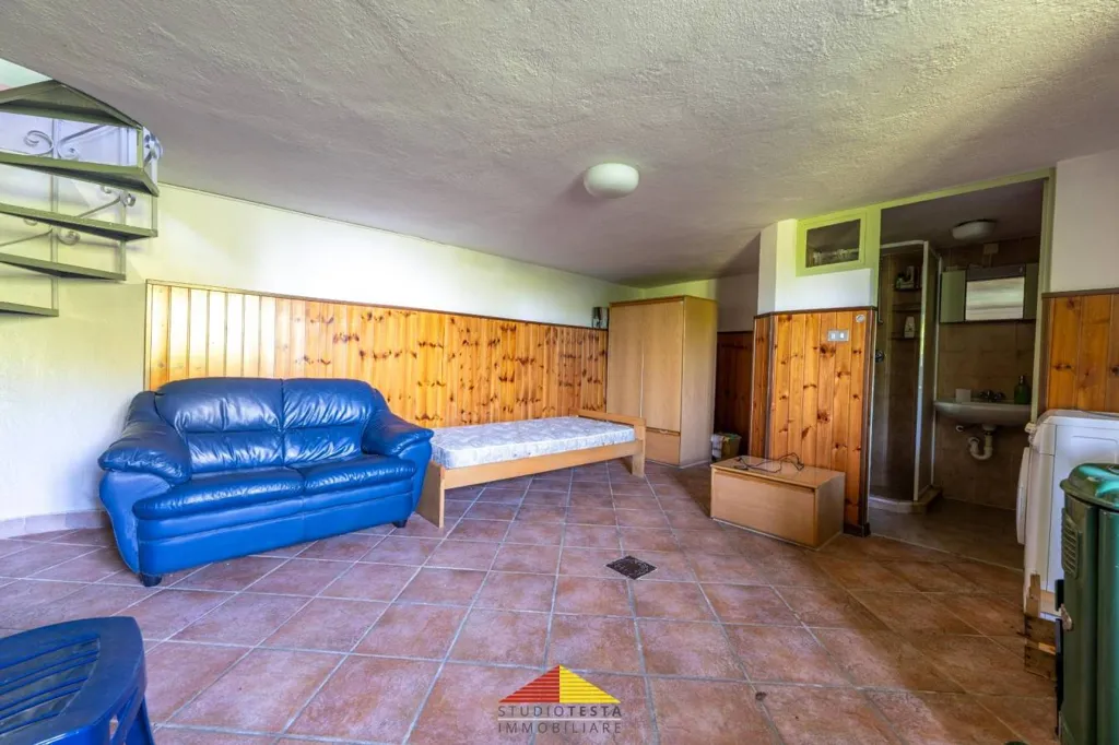 Elutuba - Rustic Property with Mountain View in Venasca