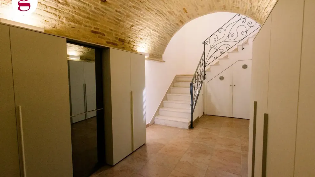 Toad - Rustic Villa with Balcony in Vasto