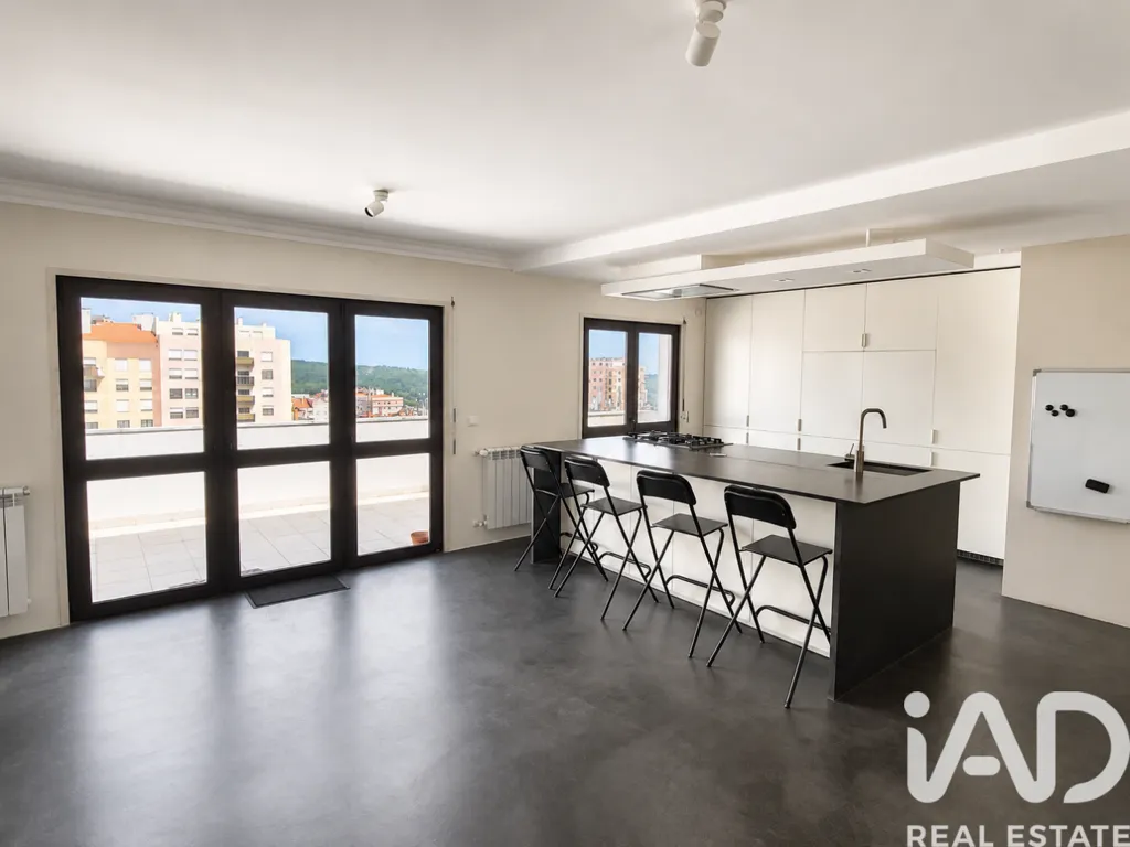 Kitchen - T3 Apartment with Spacious Terrace in Alfragide