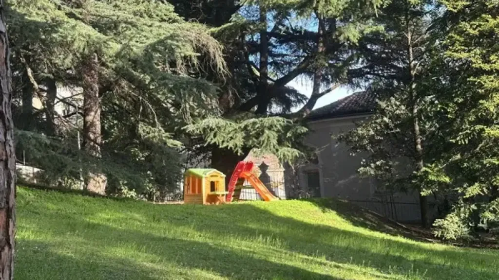 Aed - Spacious Trilocale in Historic Park, Brescia