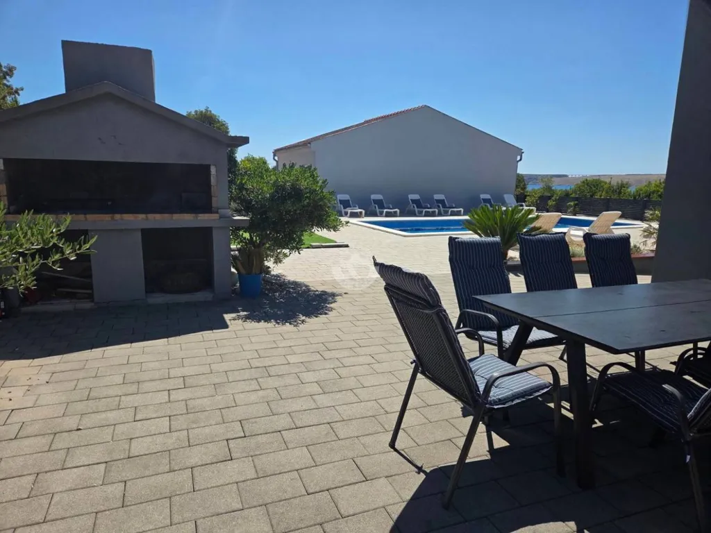 Piscina - Family House with Pool in Starigrad