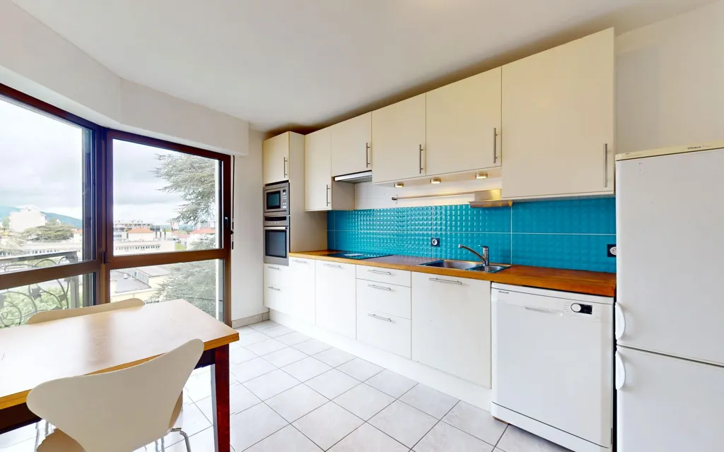 Köök - Furnished Apartment with Garage in Lyon 4