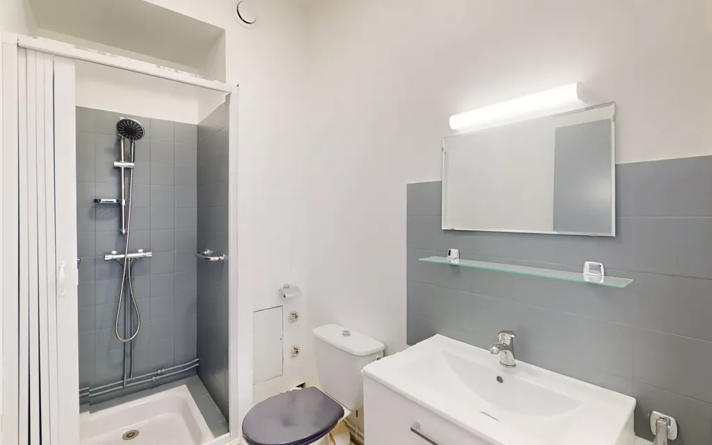 Vannitoad - Functional Flat with Parking in Salmiech