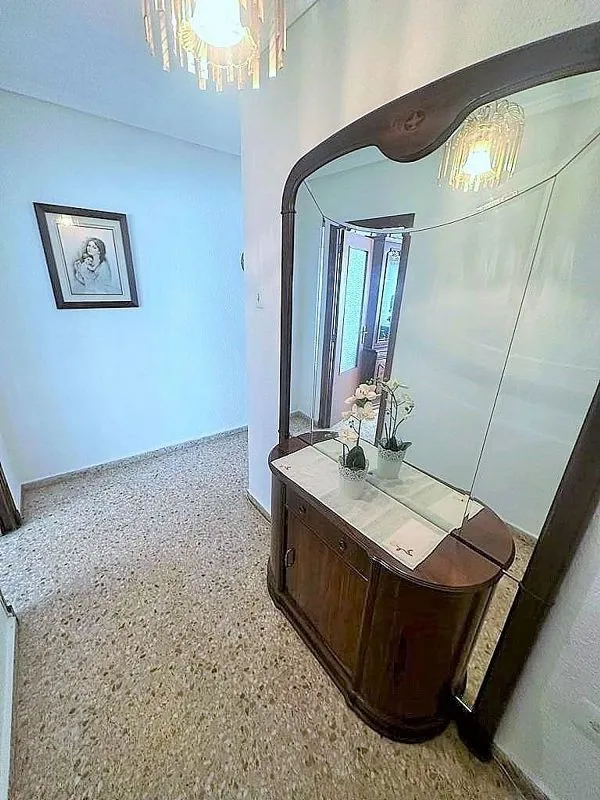 Esik - Furnished Flat with Balcony in Tormos