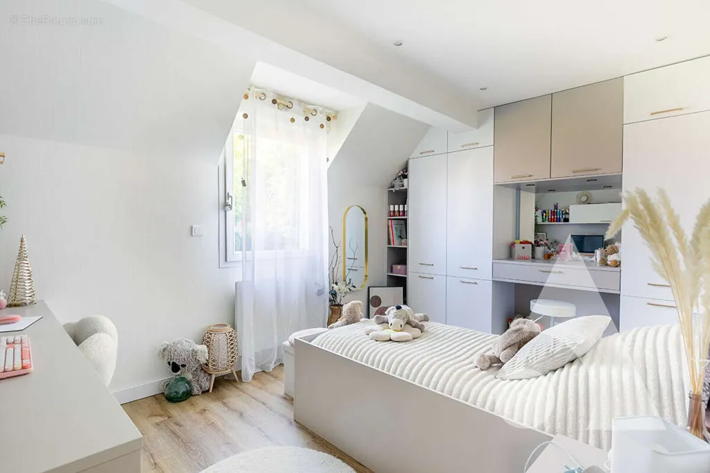 Chambres - Maison 6 pièces à Lassigny