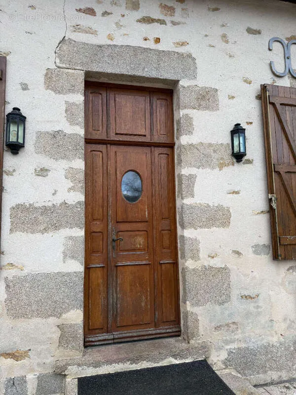 Extérieur - Propriété Équestre avec 10 Boxes près du Mêle-sur-Sarthe