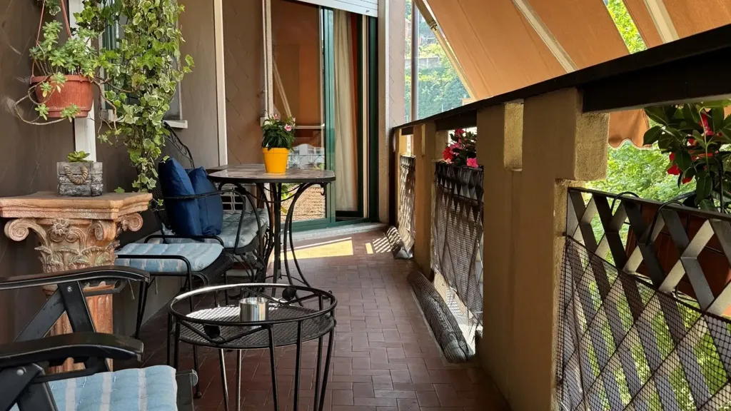 Balcone - Panoramic Lake View Apartment in Como