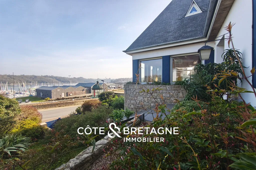 Jardin - Maison avec Vue Panoramique sur l'Estuaire du Trieux à Lézardrieux