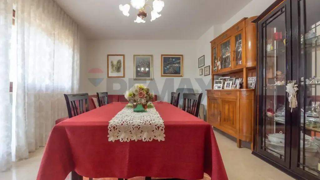 Salle à manger - Contemporary Villa with Panoramic Views in Chieti