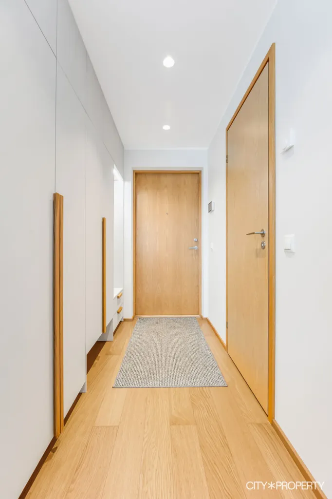 hallway_entrance