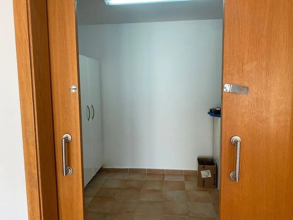 Hallway - Semi-detached House with Pool in Macenas
