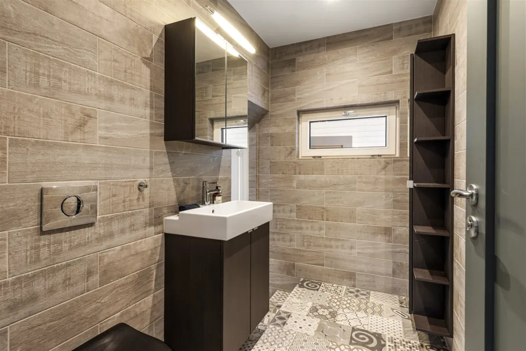 Vannitoad - Extensively Renovated Villa with Pool in Central Location