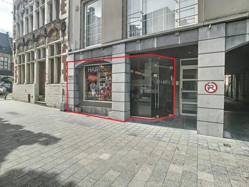 Välivaade - Retail Unit in Central Kortrijk