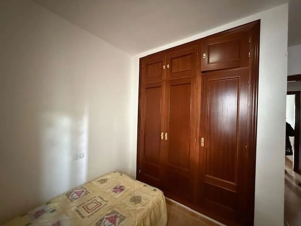 Magamistoad - Ground Floor Flat with Garden View in Facinas