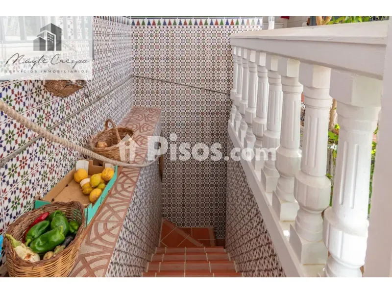Toad - Corner House with Pool in Atarfe