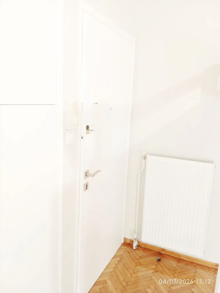 Magamistoad - Renovated Studio with Balcony in Athens Centre