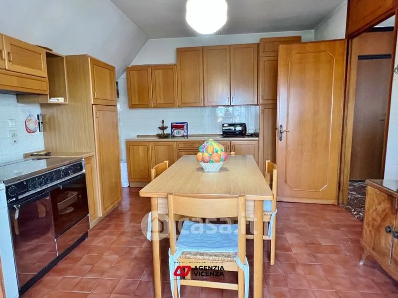 Cucina - Penthouse con vista panoramica a Vicenza