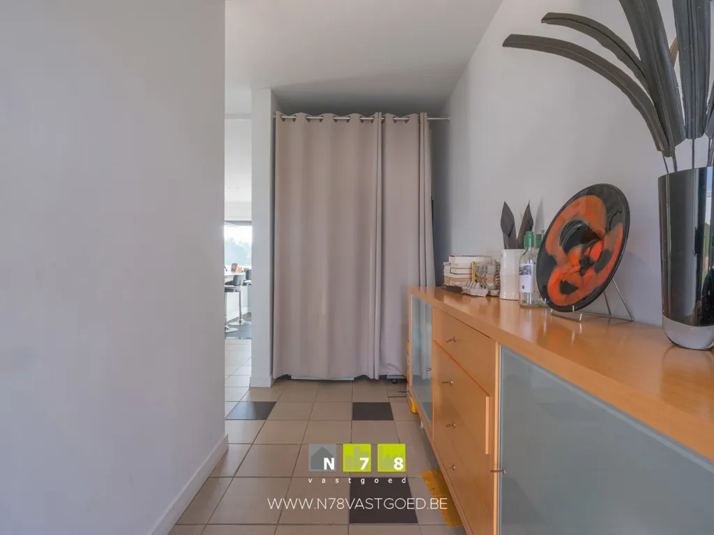 Entrée - Villa Moderne avec Appartement et Garage à Dilsen